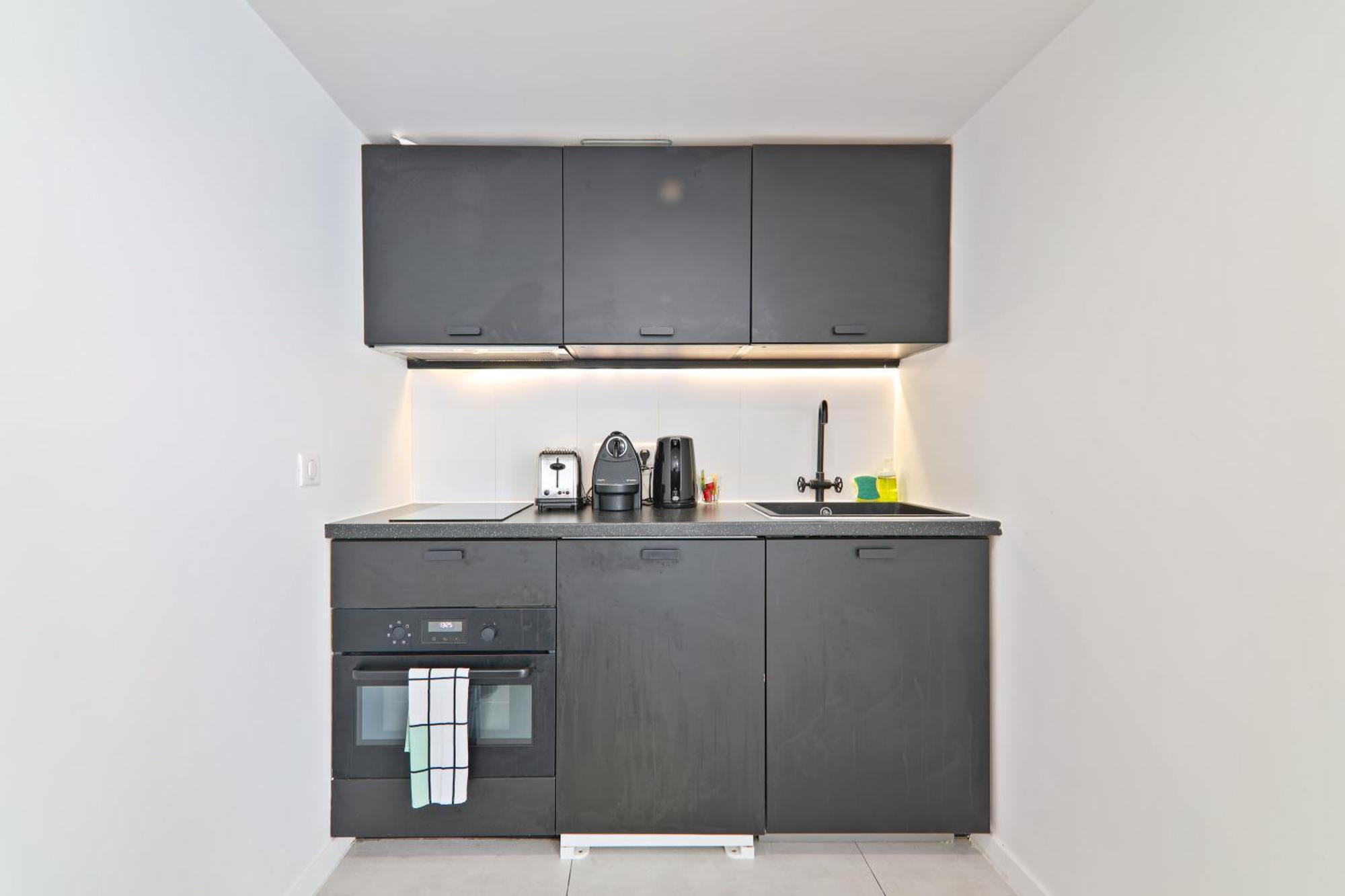 Apartment Near Eiffel Tower With Netflix *