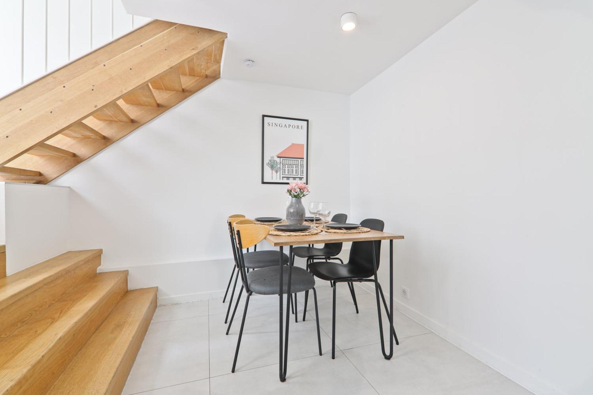 Near Eiffel Tower With Netflix