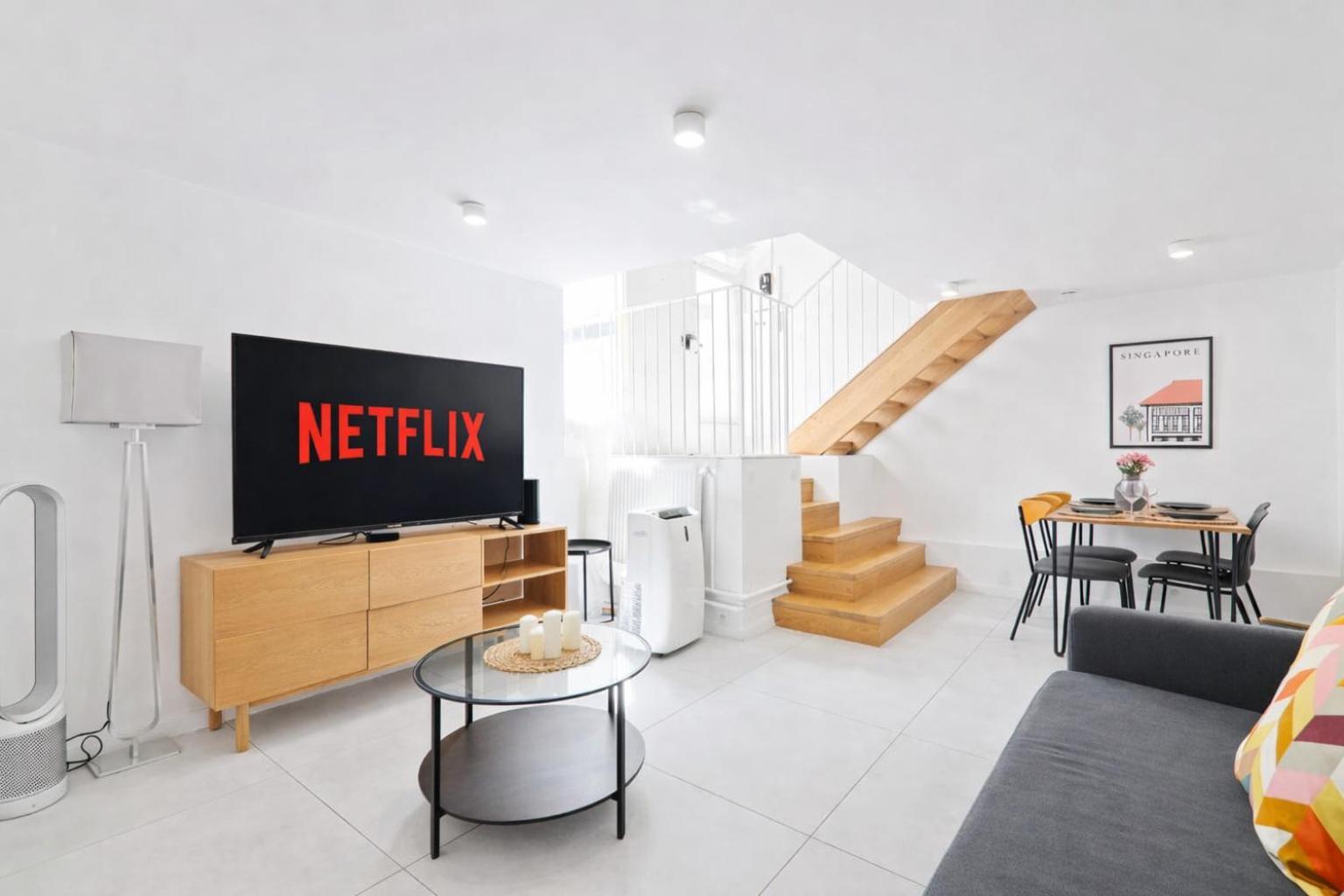 Apartment Near Eiffel Tower With Netflix
